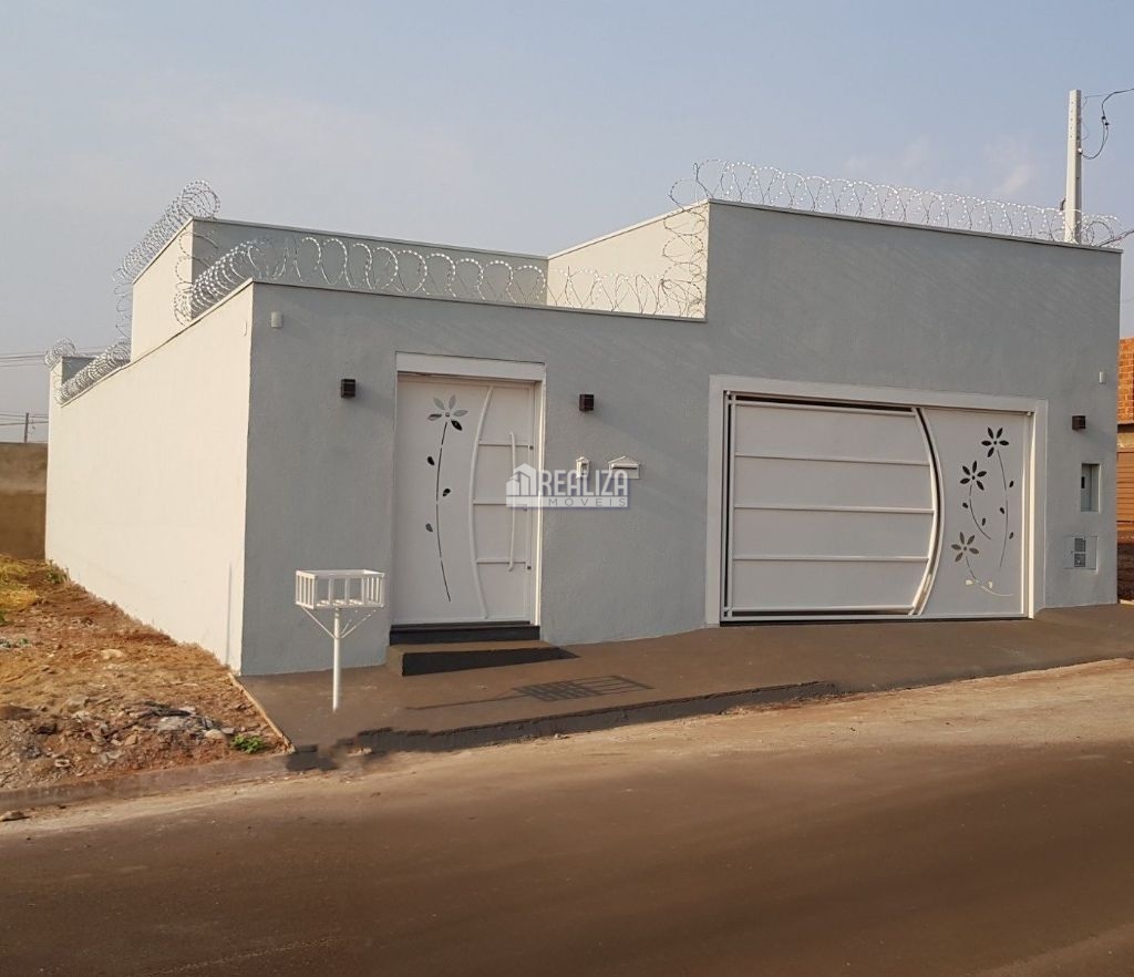 Casa, 3 quartos, 180 m² - Foto 1