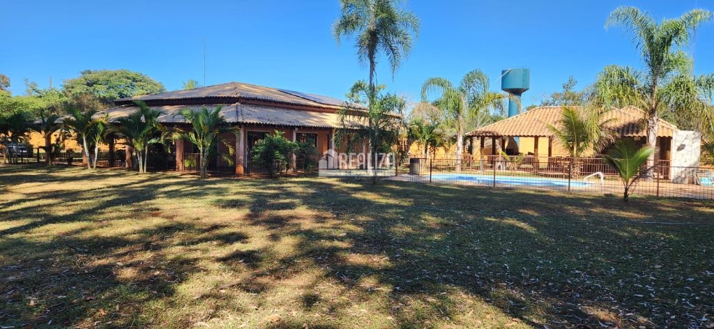 Chácara, 4 quartos, 5000 m² - Foto 1