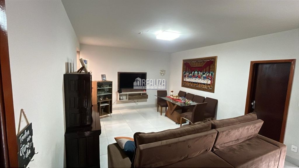 Casa, 3 quartos, 227 m² - Foto 3