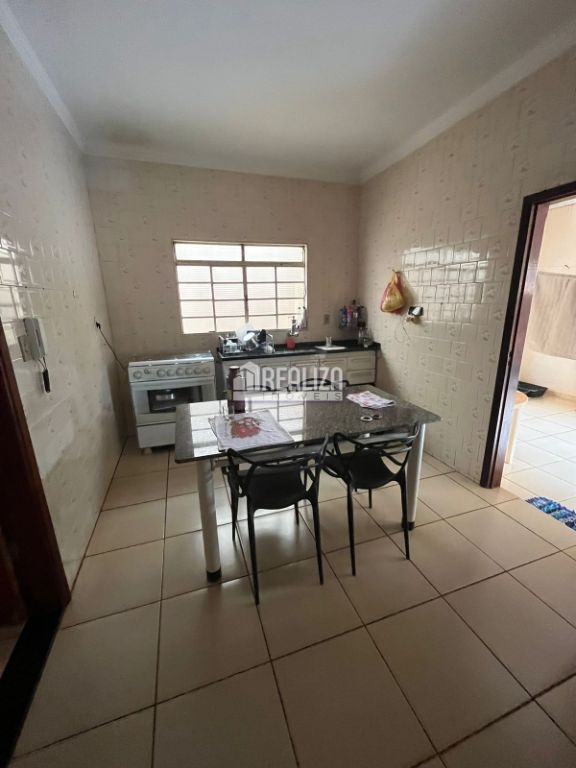 Casa, 3 quartos, 252 m² - Foto 16