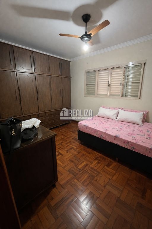 Casa, 3 quartos, 252 m² - Foto 4