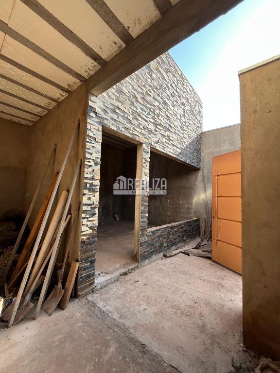 Casa, 4 quartos, 235 m² - Foto 1