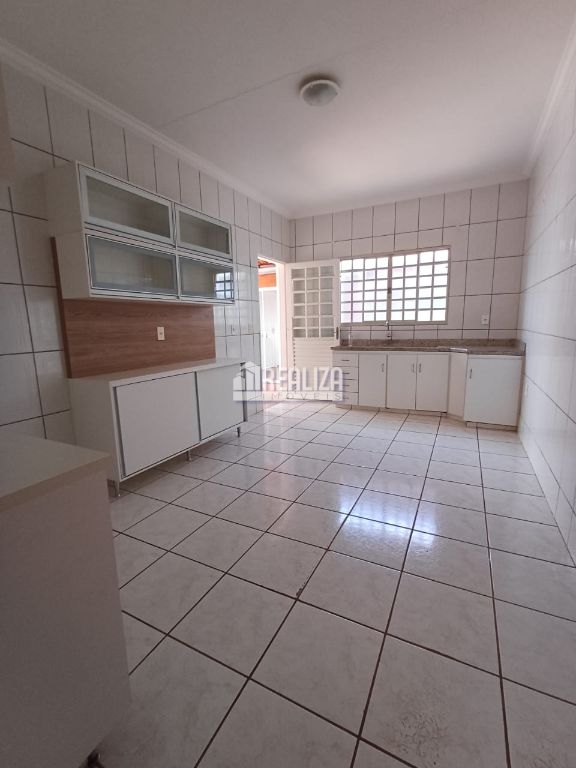 Casa, 2 quartos, 139 m² - Foto 1
