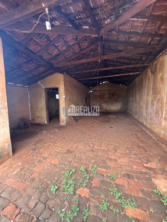 Casa, 2 quartos, 285 m² - Foto 38