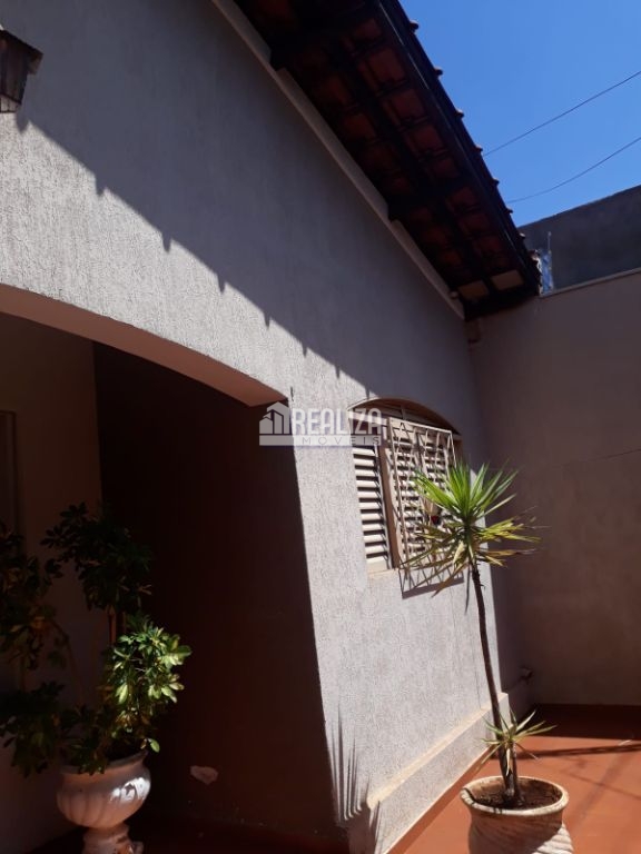 Casa, 3 quartos, 177 m² - Foto 2