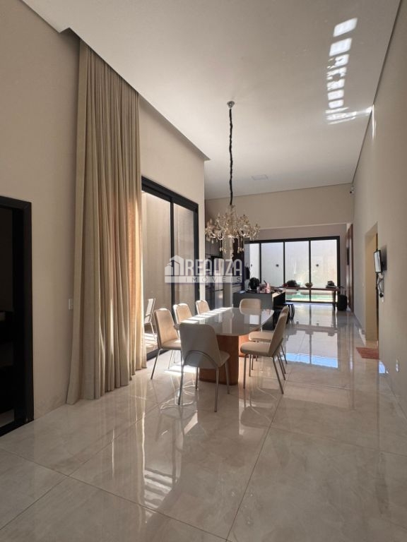 Casa, 3 quartos, 220 m² - Foto 3