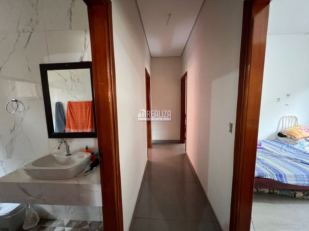 Casa, 3 quartos, 215 m² - Foto 1