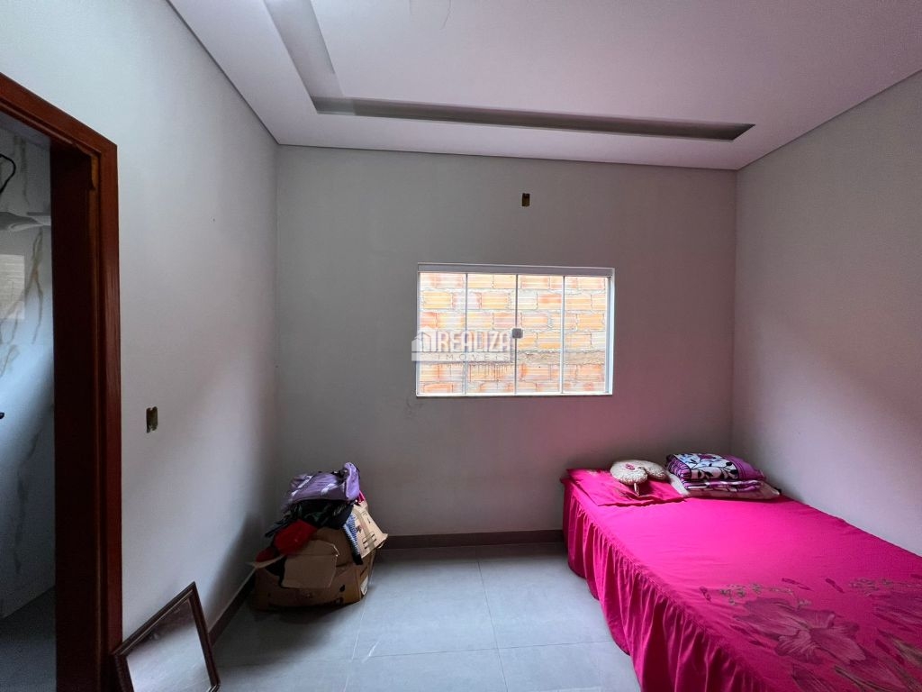 Casa, 3 quartos, 215 m² - Foto 2