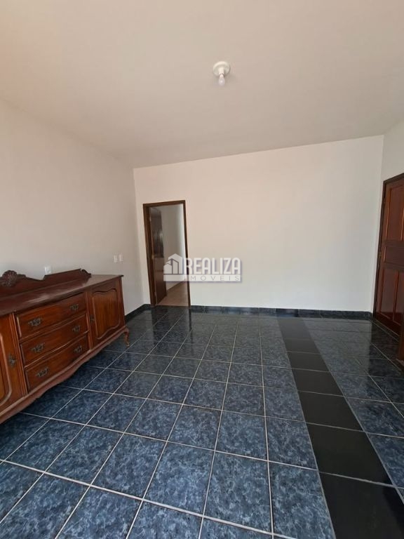 Casa, 5 quartos, 212 m² - Foto 3