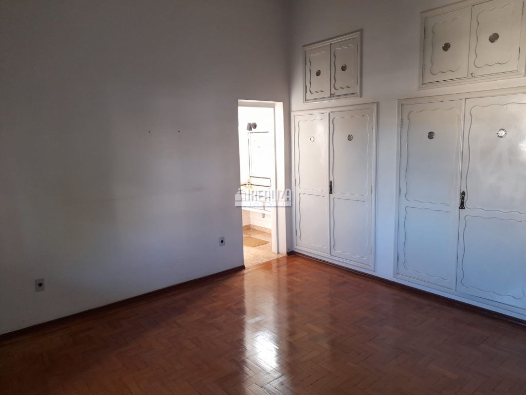 Casa, 4 quartos, 358 m² - Foto 3