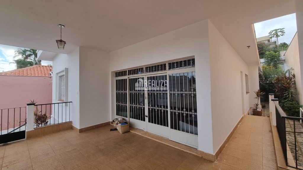 Casa, 4 quartos, 358 m² - Foto 1