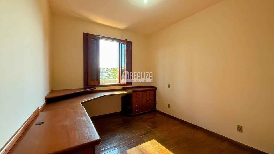 Casa, 3 quartos, 269 m² - Foto 7