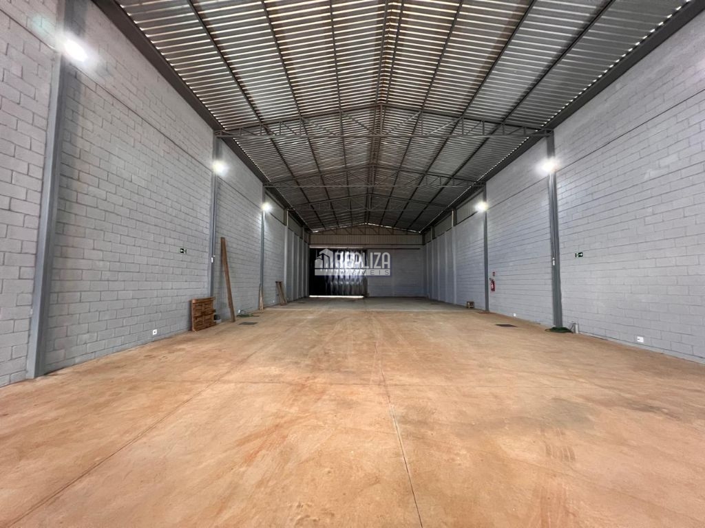 Loja-Salão, 600 m² - Foto 1