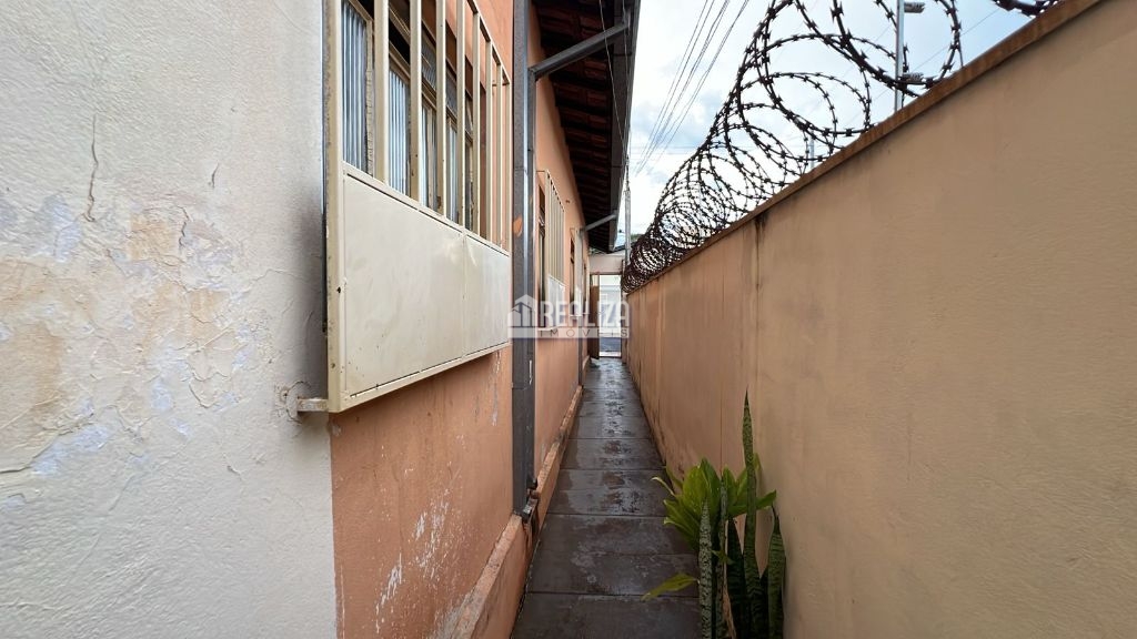 Casa, 6 quartos, 100 m² - Foto 3