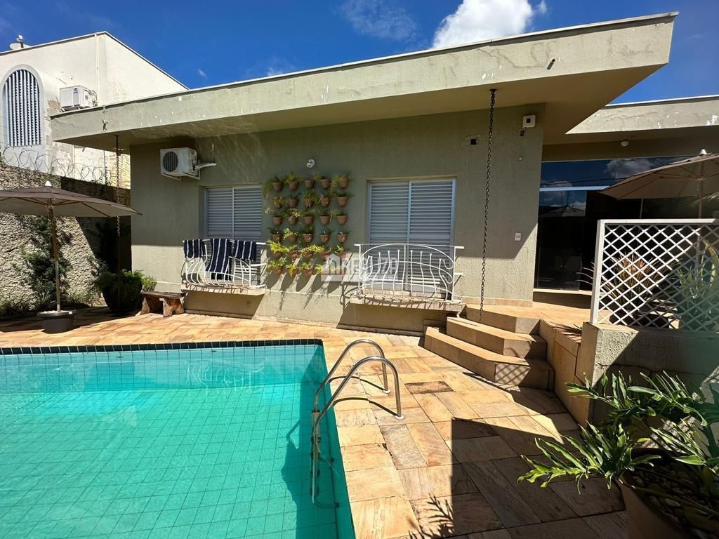 Casa, 4 quartos, 390 m² - Foto 1