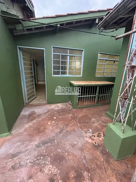 Casa, 2 quartos, 150 m² - Foto 1