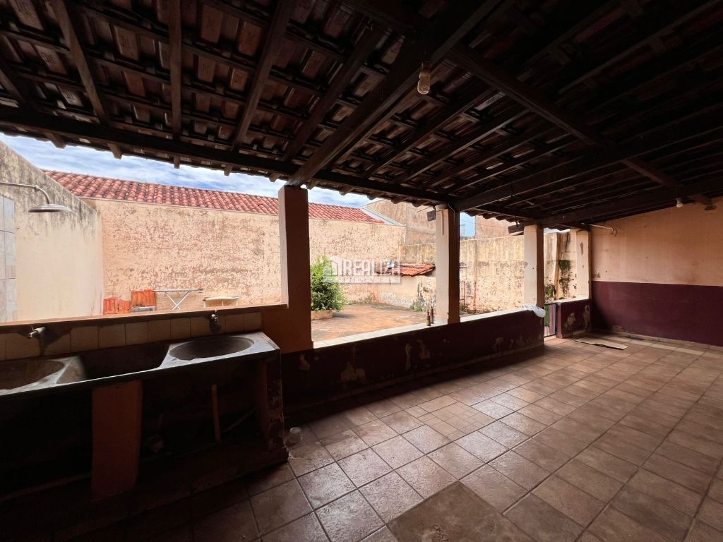 Casa, 4 quartos, 268 m² - Foto 3