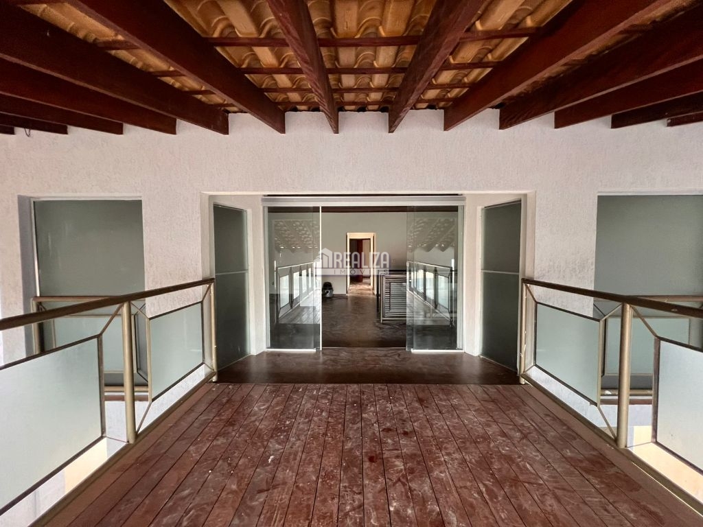 Casa, 6 quartos, 110 m² - Foto 1
