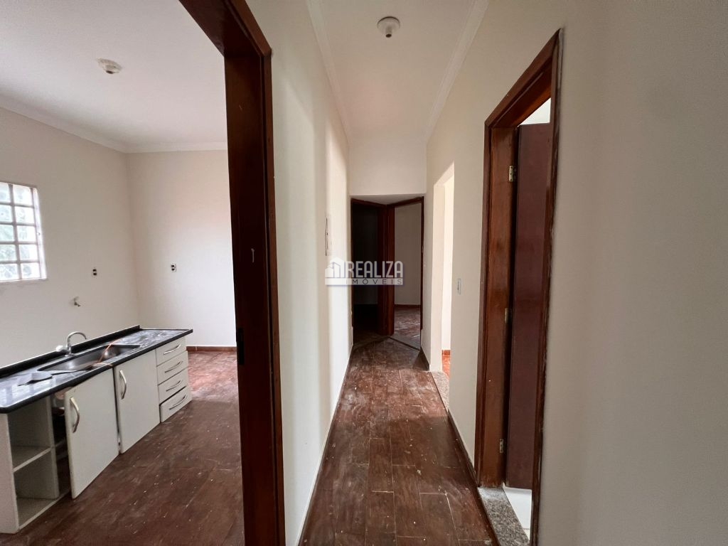 Casa, 6 quartos, 110 m² - Foto 2
