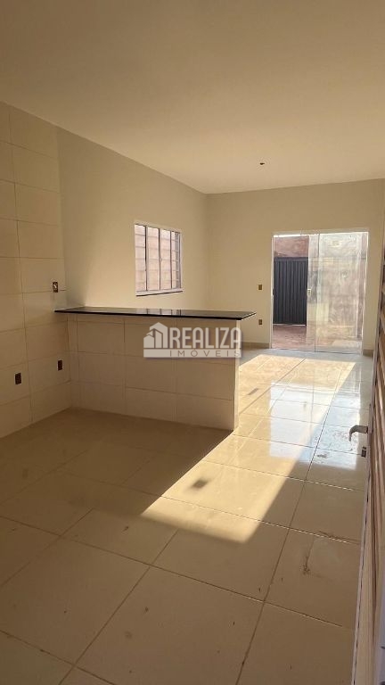 Casa, 2 quartos, 54 m² - Foto 1