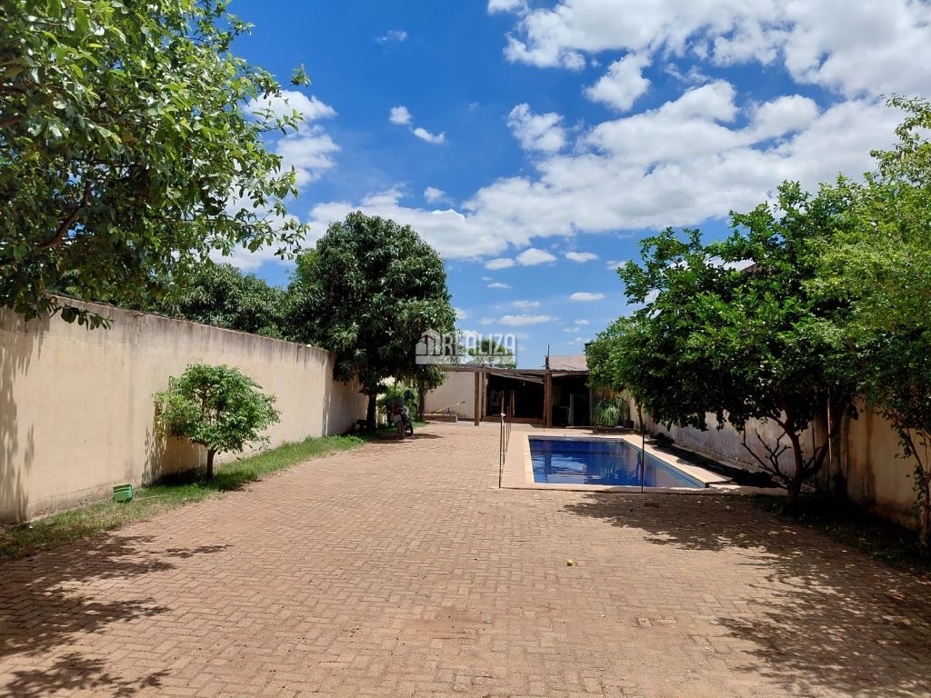 Chácara, 3 quartos, 600 m² - Foto 1