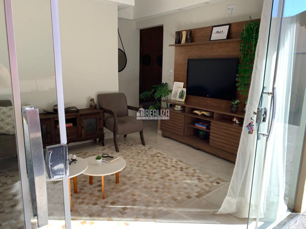 Casa, 3 quartos, 169 m² - Foto 2