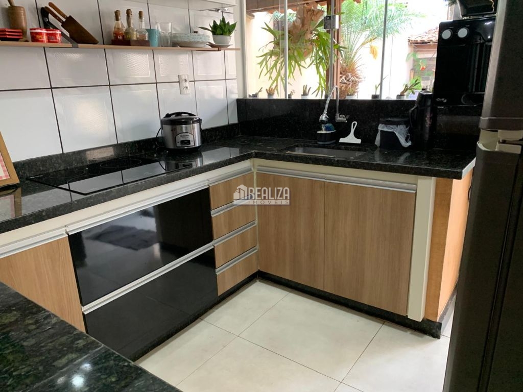 Casa, 3 quartos, 169 m² - Foto 3