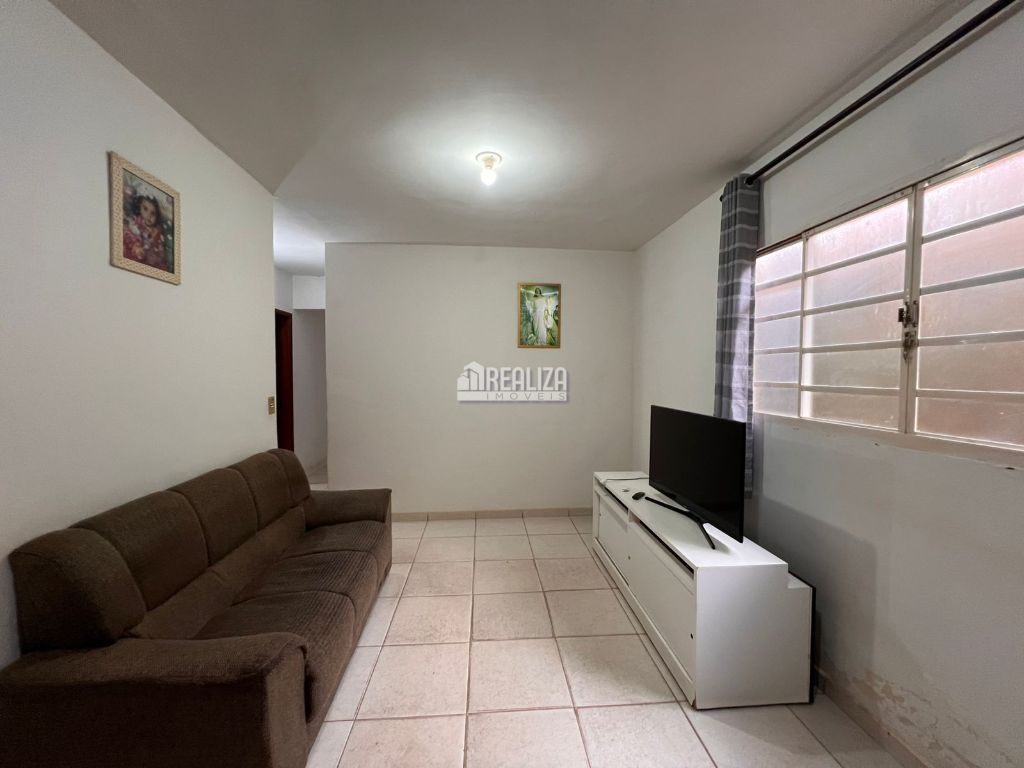 Casa, 4 quartos, 122 m² - Foto 1