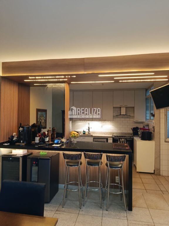 Apartamento, 4 quartos, 250 m² - Foto 1