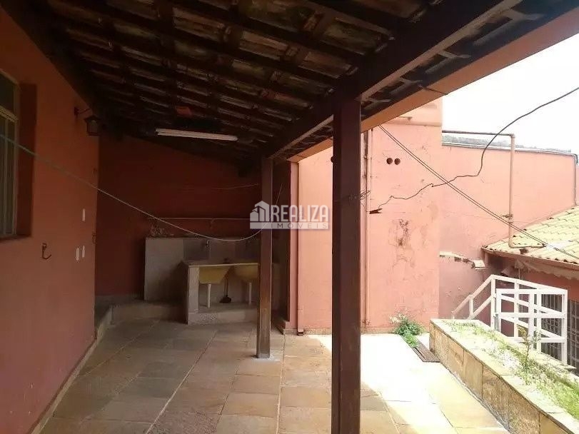 Casa, 3 quartos, 255 m² - Foto 4