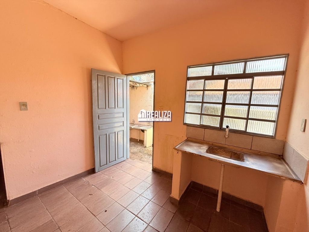 Casa, 2 quartos, 80 m² - Foto 1