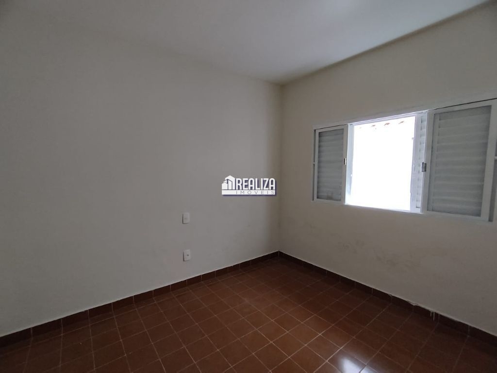 Casa, 3 quartos, 169 m² - Foto 2