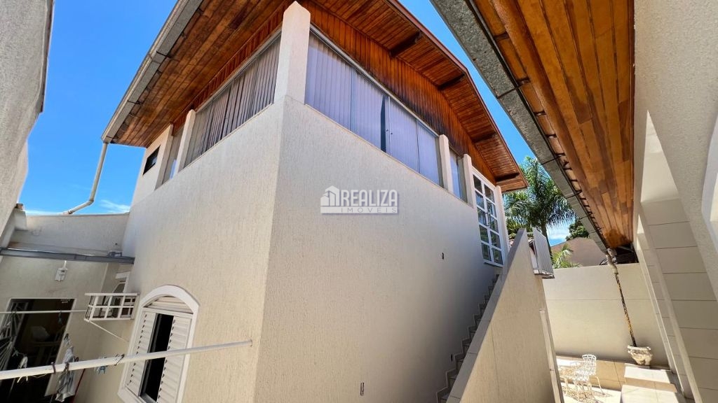 Casa, 4 quartos, 185 m² - Foto 2