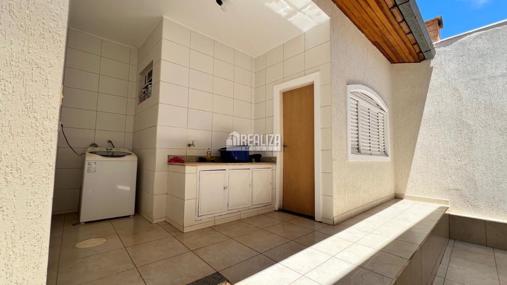 Casa, 4 quartos, 185 m² - Foto 9