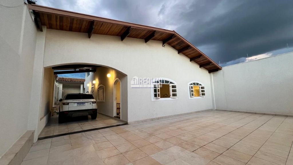 Casa, 4 quartos, 185 m² - Foto 1