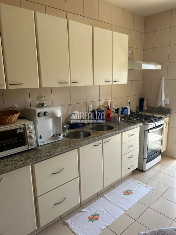 Apartamento, 3 quartos, 162 m² - Foto 2