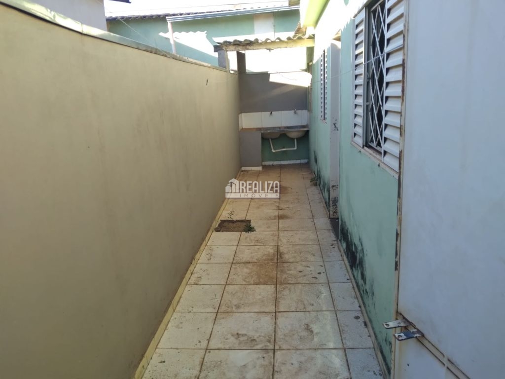 Casa, 1 quarto, 168 m² - Foto 1
