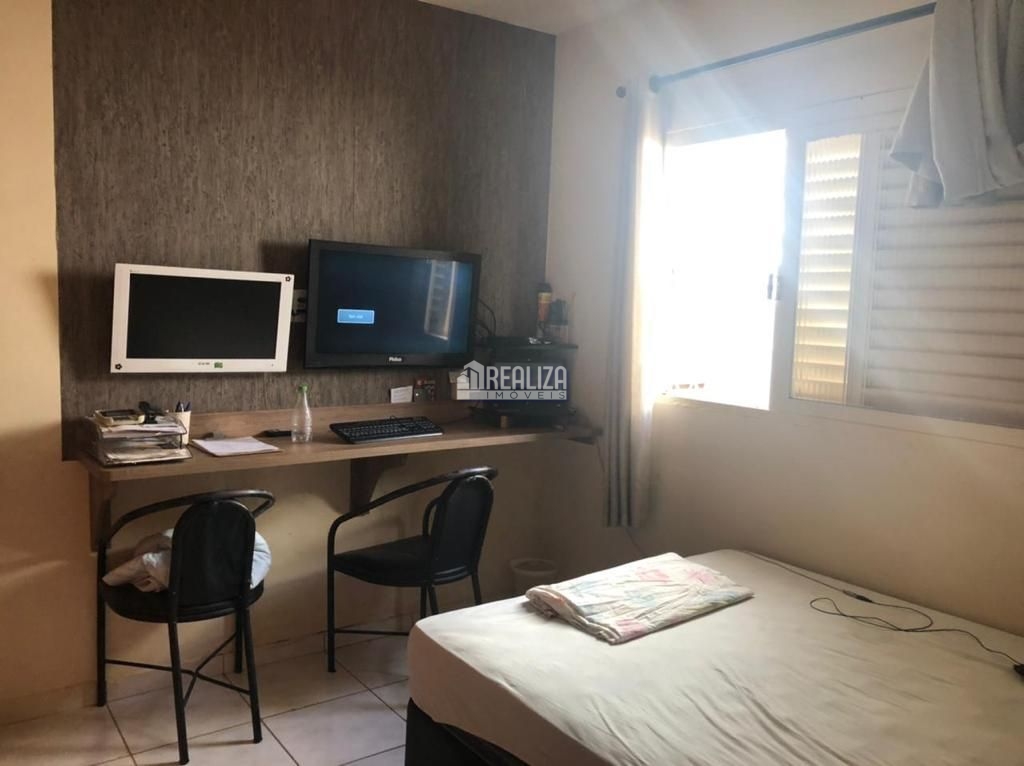 Casa, 2 quartos, 240 m² - Foto 18