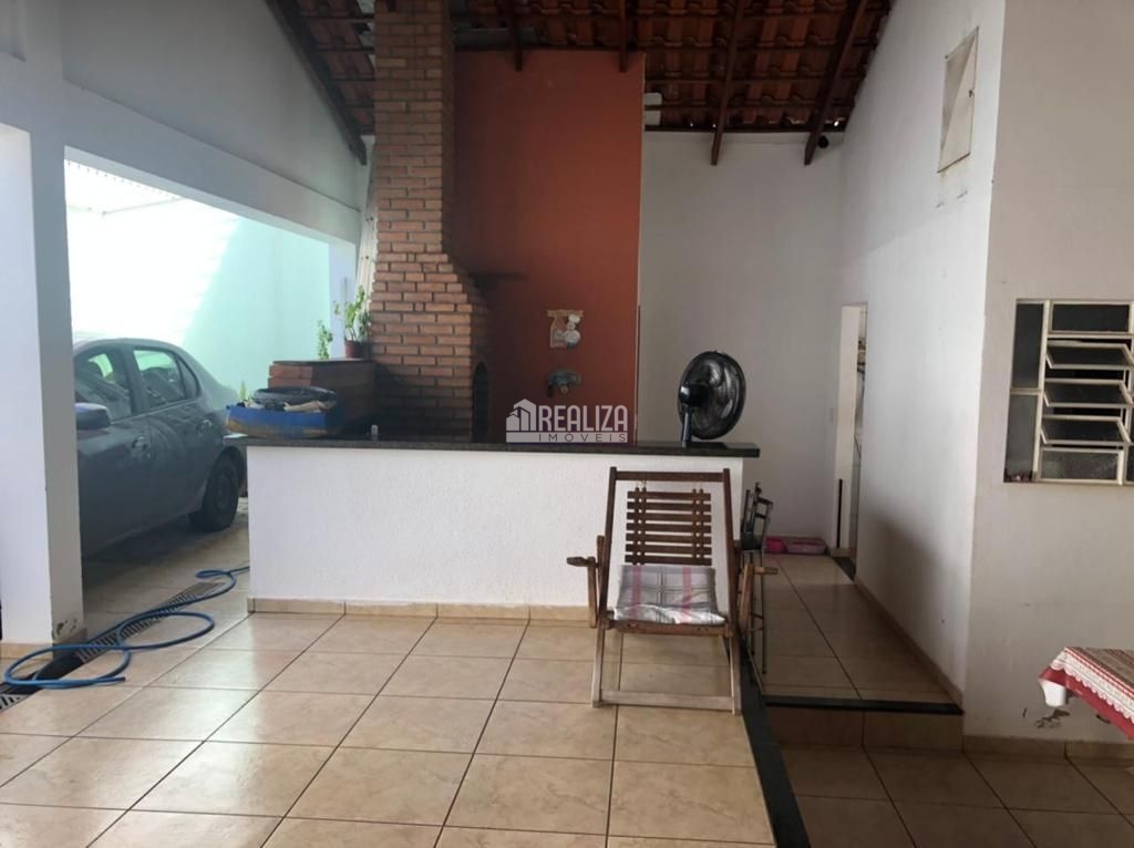 Casa, 2 quartos, 240 m² - Foto 14