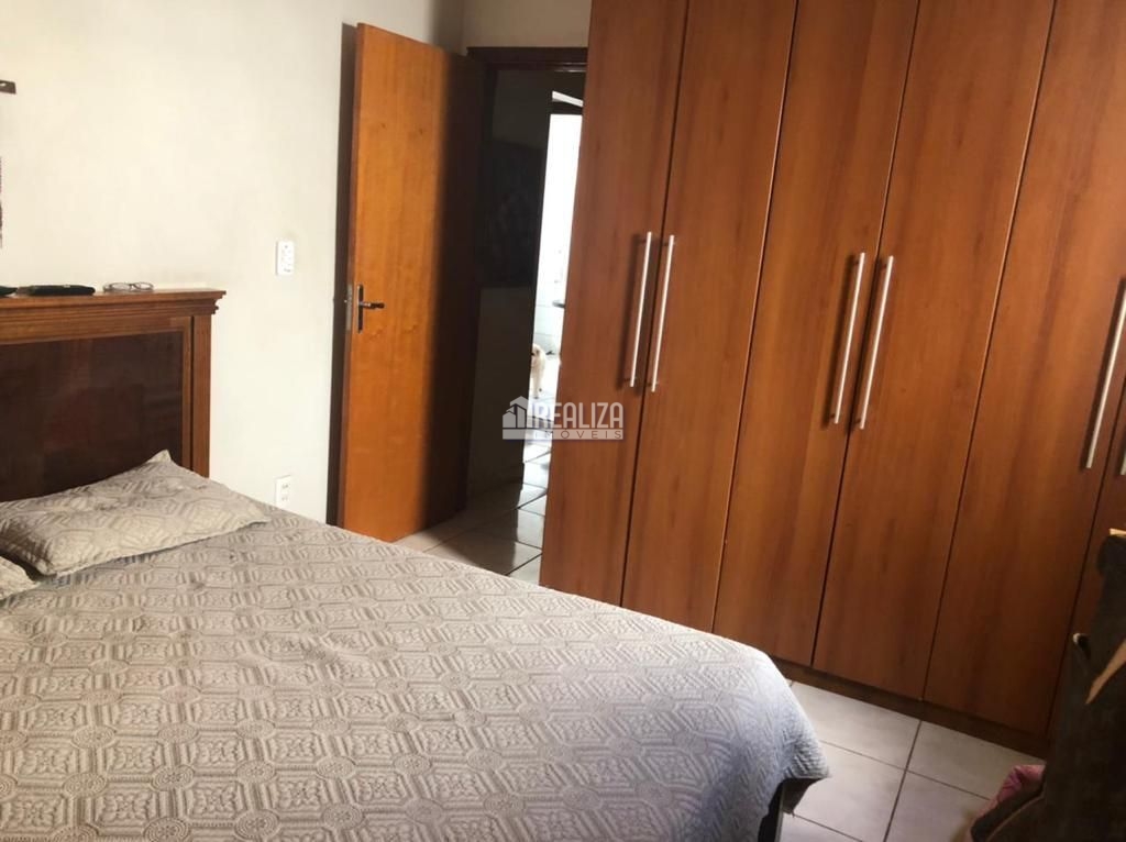 Casa, 2 quartos, 240 m² - Foto 3