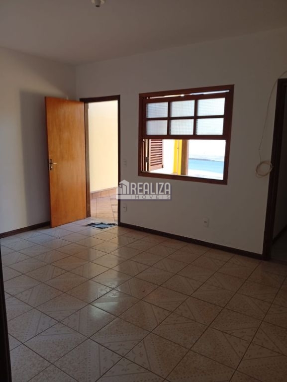 Casa, 3 quartos, 180 m² - Foto 3