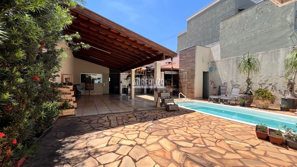 Casa, 3 quartos, 135 m² - Foto 1
