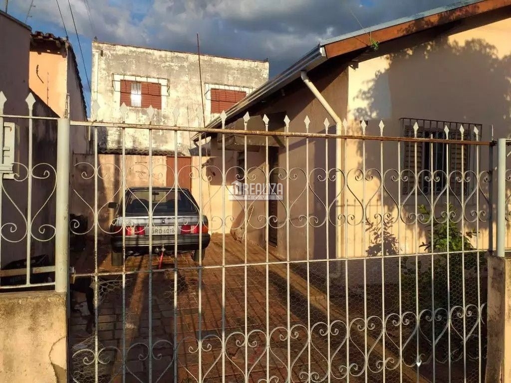 Casa, 4 quartos - Foto 1