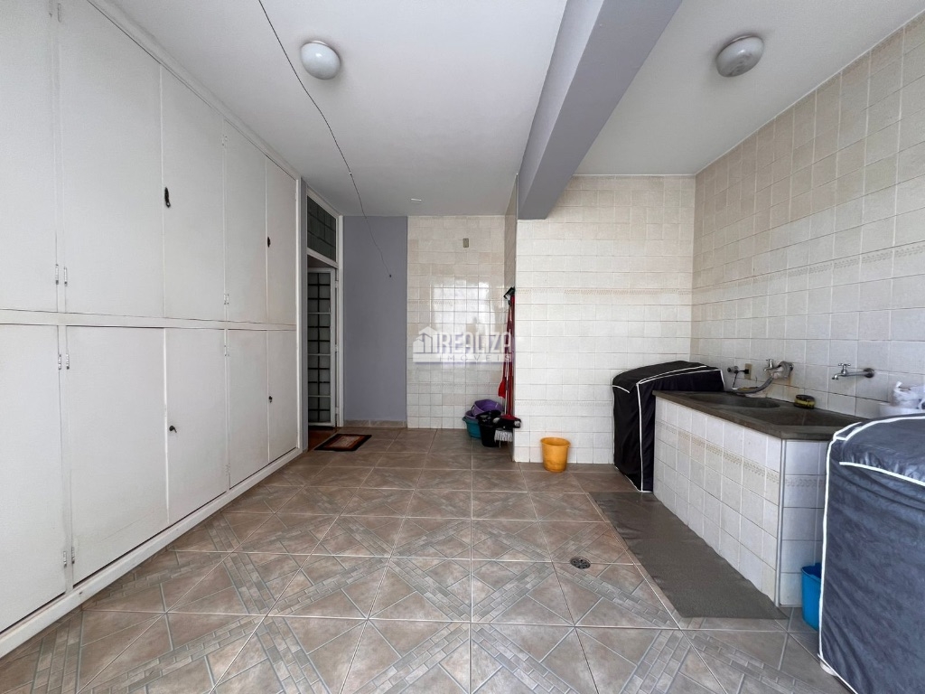 Casa, 5 quartos, 330 m² - Foto 13