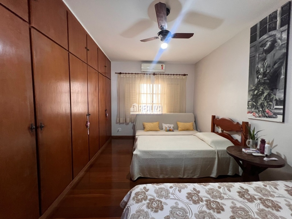 Casa, 5 quartos, 330 m² - Foto 3