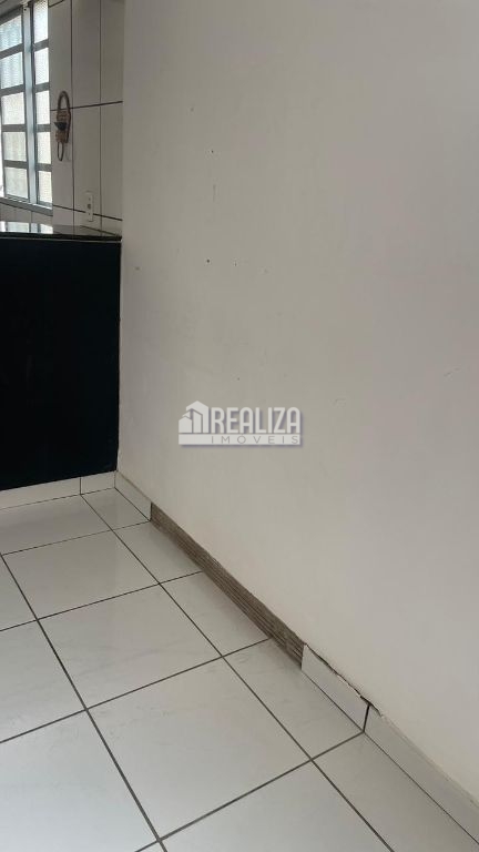 Casa, 2 quartos, 70 m² - Foto 2