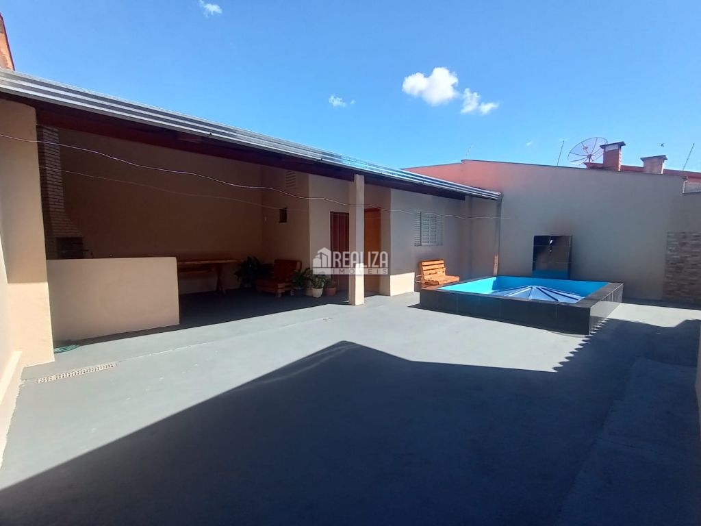 Casa, 2 quartos, 107 m² - Foto 1