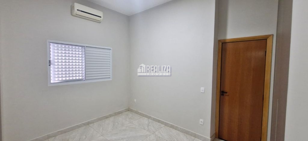 Casa, 3 quartos, 190 m² - Foto 1