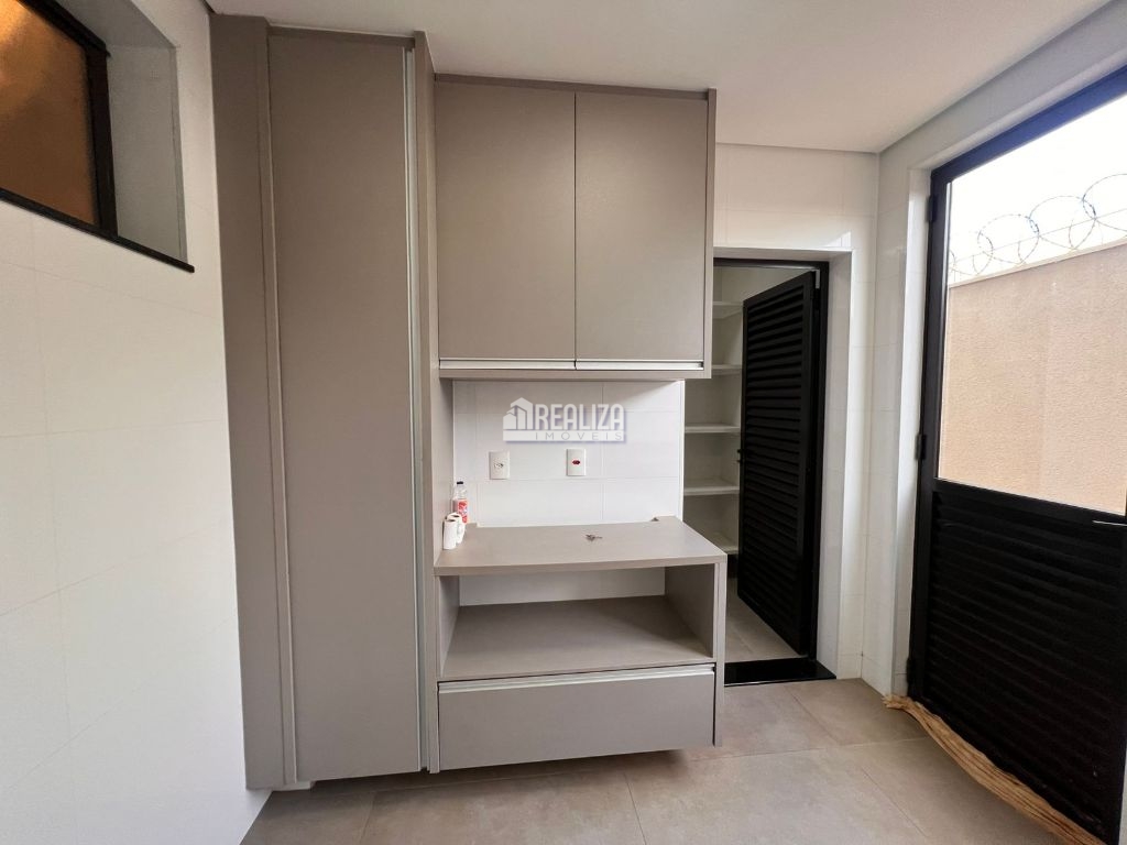 Casa, 4 quartos, 318 m² - Foto 8