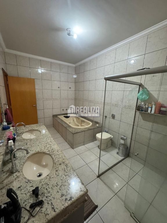 Casa, 4 quartos, 280 m² - Foto 18